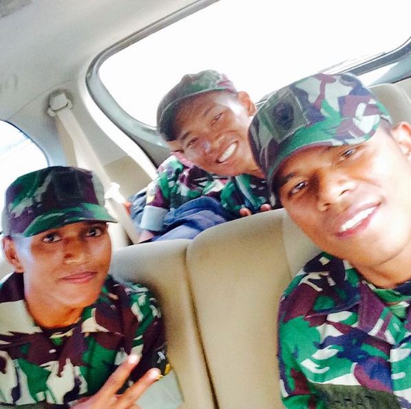 abduh dan manahati berseragam TNI © 2016 Instagram abduh dan manahati berseragam TNI © 2016 Instagram