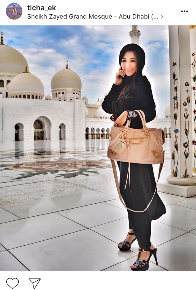 pramugari potoshop © 2016 brilio.net pramugari potoshop © 2016 brilio.net