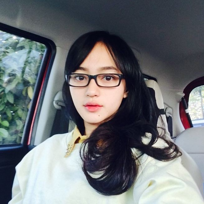 dokter muda ini cantiknya bikin cowok pengen disuntik berkali-kali © 2016 instagram