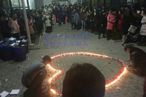 Lamar kekasih pakai lilin cinta, usaha pria ini malah gagal total 