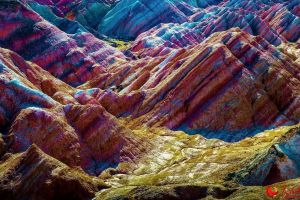7 Potret keindahan Taman Nasional Geopark Zhangye Danxia, memukau mata