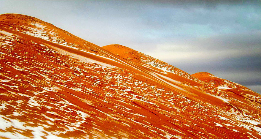 9 Foto Gurun Sahara yang akhirnya bersalju setelah 37 tahun, ajaib