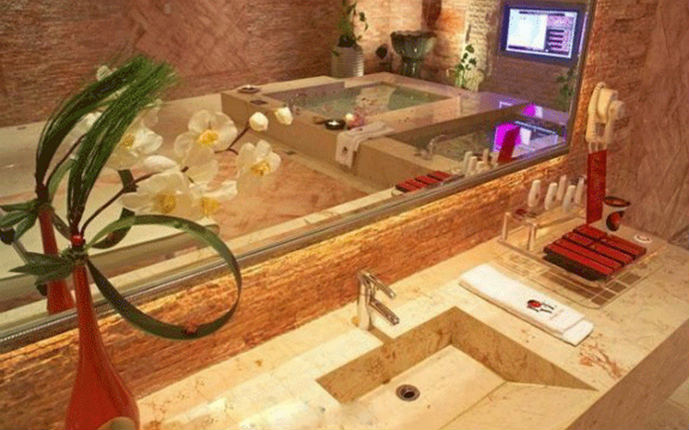 rumah bachchan  berbagai sumber 