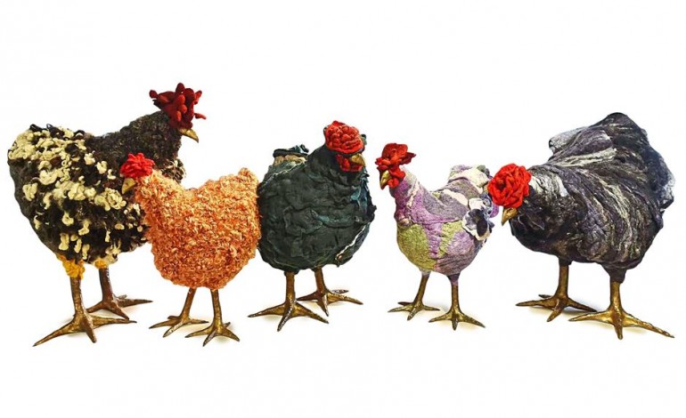 7 Karya seni berbentuk ayam ini mirip banget sama aslinya, keren! 
