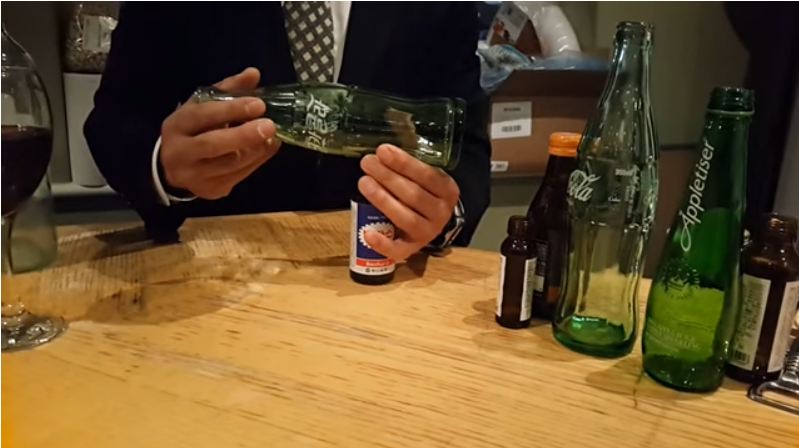 tumpuk botol © 2016 Youtube