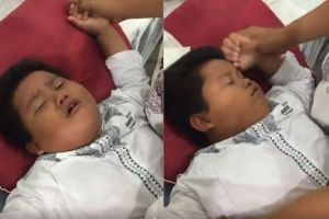 Anak ini cubanget, pura-pura pingsan saat mau disunat, telolet deh!