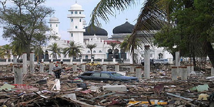 Kisah kesaksian tsunami Aceh 2004 yang tak terlupakan