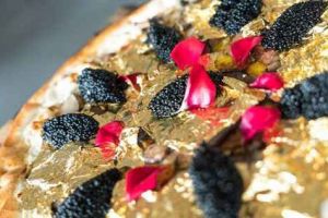 Satu pan pizza ini harganya Rp 37 juta, apa ya istimewanya?