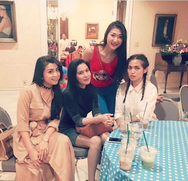 sahabat sosialita jedar © 2016 brilio.net sahabat sosialita jedar © 2016 brilio.net