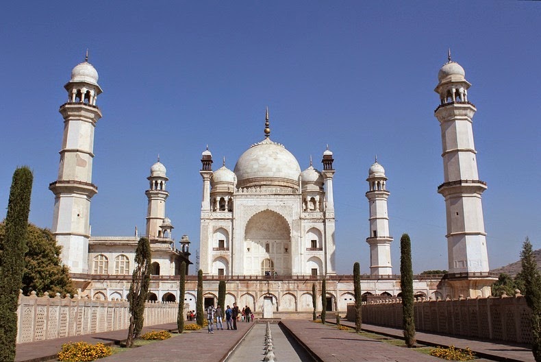 10 Foto megahnya Bibi Ka Maqbara, kembaran Taj Mahal yang mengagumkan