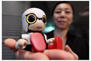 Krisis jumlah penduduk, robot bayi ini jadi populer di Jepang