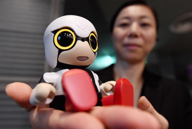Krisis jumlah penduduk, robot bayi ini jadi populer di Jepang