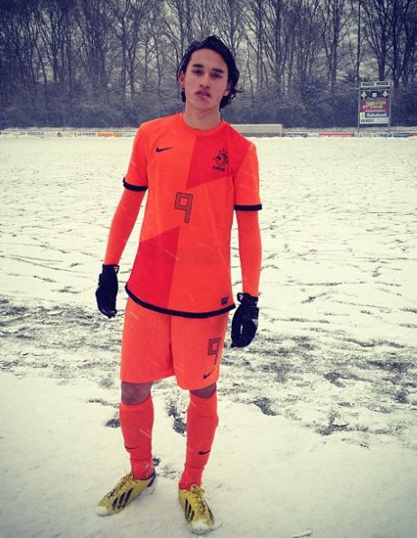 Ezra Walian pesepak bola keturunan Indonesia © 2017 Instagram Ezra Walian pesepak bola keturunan Indonesia © 2017 Instagram