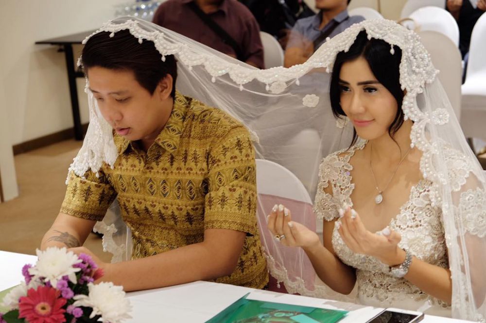Wow nya Foto Resepsi Pernikahan Sederhana Ini Intip Rahasia Sukses Acara Pernikahan Yang Mengesankan 5 Konsep pernikahan seleb paling sederhana, bisa kamu tiru