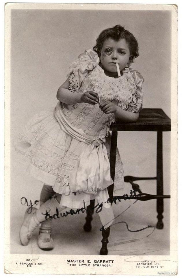 foto kelakuan orang zaman dulu ini ternyata nggak kalah absurd © 2017 boredninja