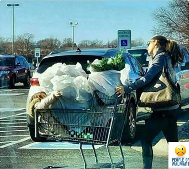 kelakuan orang di pusat perbelanjaan ini bikin tepuk jidat © 2017 peopleofwalmart kelakuan orang di pusat perbelanjaan ini bikin tepuk jidat © 2017 peopleofwalmart