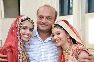 Pengusaha kaya ini biayai pernikahan mewah 1.172 gadis yatim, salut 