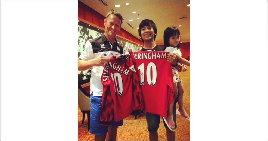 10 Foto tunjukkan Ryan D'Massiv itu fans MU garis keras 