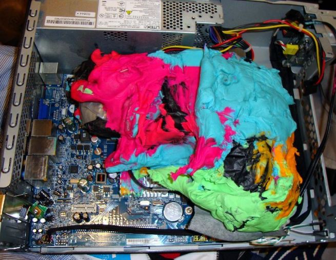 benda aneh yang pernah disita di bandara ini bikin tepuk jidat © 2017 instagram/@tsa benda aneh yang pernah disita di bandara ini bikin tepuk jidat © 2017 instagram/@tsa