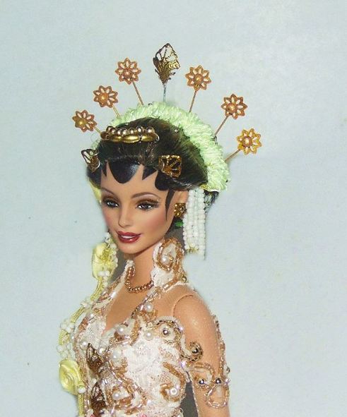 10 Foto barbie ala Jawa ini kerennya kebangetan, anggun & eksotis