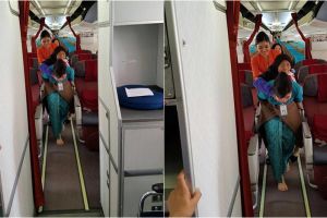 Aksi pramugari gendong penumpang lansia ini dijamin bikin haru