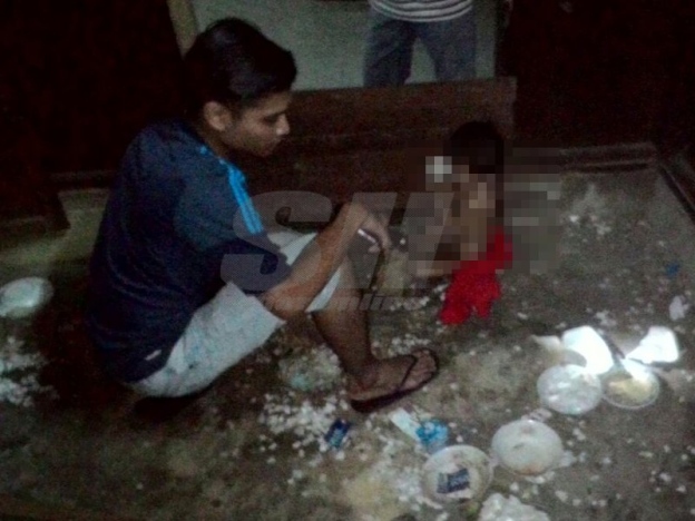 bocah 3 tahun ditinggalkan sendiri © 2017 siakapkeli.my bocah 3 tahun ditinggalkan sendiri © 2017 siakapkeli.my