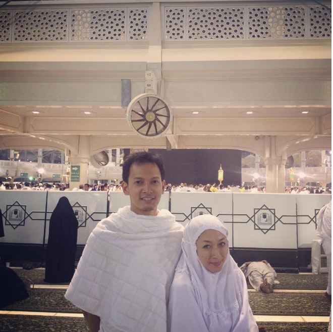 bulan madu umroh © 2017 brilio.net bulan madu umroh © 2017 brilio.net