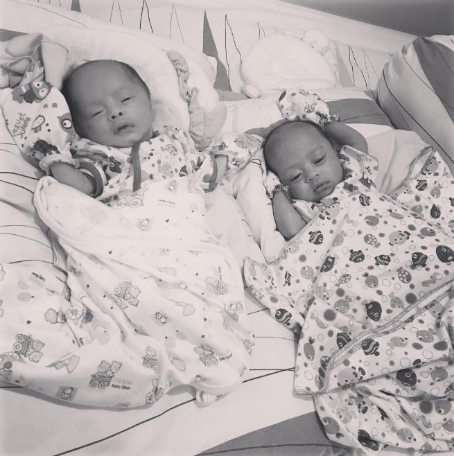 Punya bayi kembar, 8 potret kebahagiaan Surya Saputra-Cynthia Lamusu