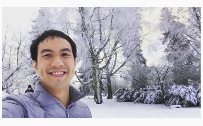 10 Seleb ganteng berlesung pipit, senyumnya bikin deg-degan