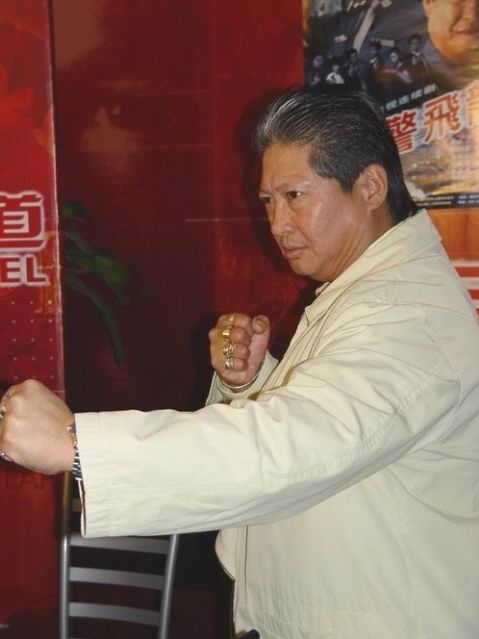 15 Transformasi Sammo Hung, si paman jago kungfu yang kini makin gagah