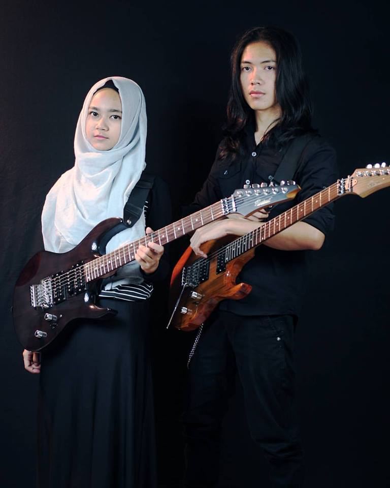 5 Cover lagu metal ala Meilani Siti,  hijaber cantik asal Bandung