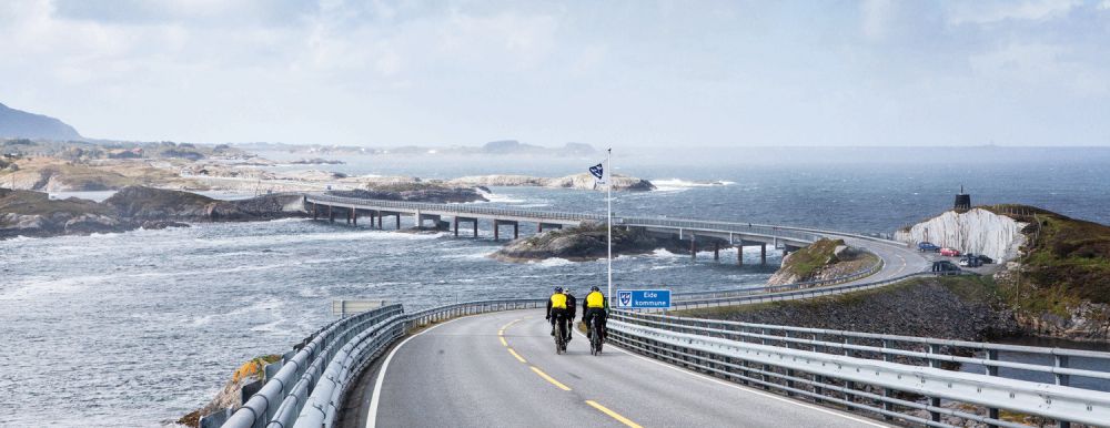 Atlantic Ocean Road © 2017 wittyfeed.com