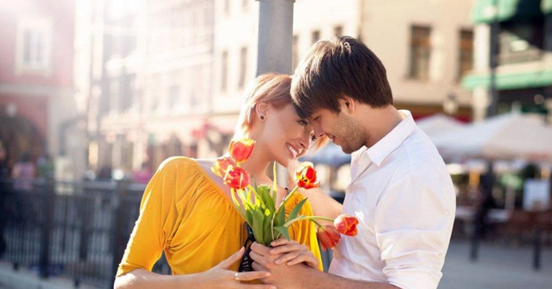 5 Cara sederhana mengungkapkan rasa cinta, apa aja ya?