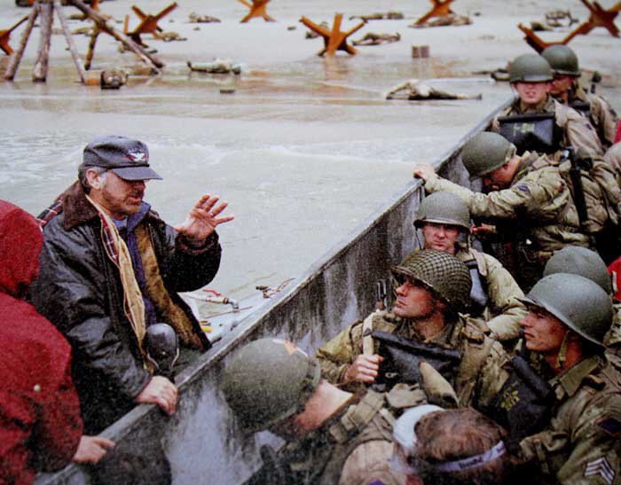12 Foto di balik layar film perang legendaris Saving Private Ryan