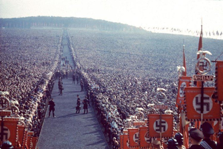 15 Foto langka aktivitas Nazi versi berwarna, keren tapi bikin ngeri 