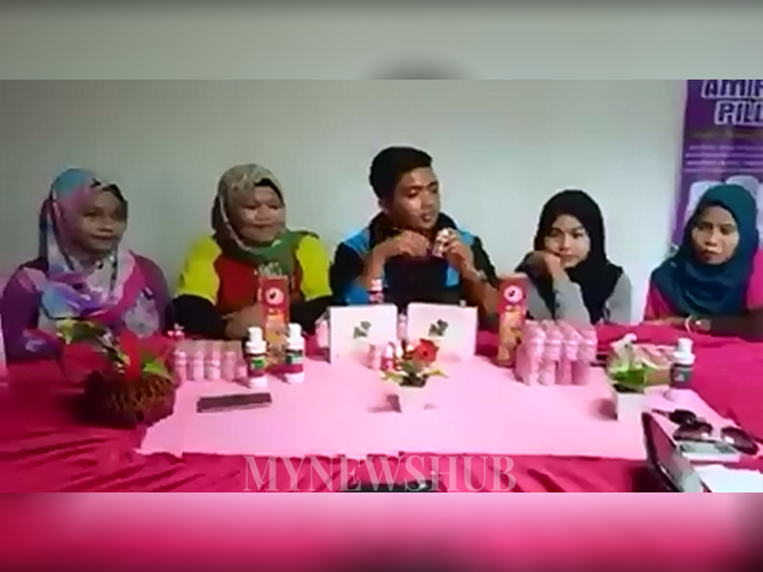 Pria usia 19 tahun ini ternyata sudah memiliki empat istri cantik