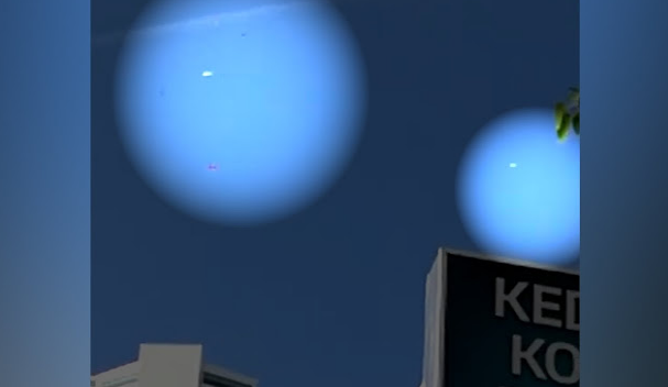 2 Objek melayang-layang di langit ini viral, apa benar piring terbang?