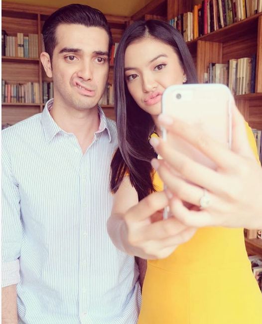 pose raline © 2017 brilio.net pose raline © 2017 brilio.net