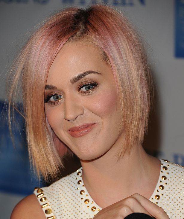 Perubahan gaya rambut Katy Perry sejak awal karier, nyentrik abis