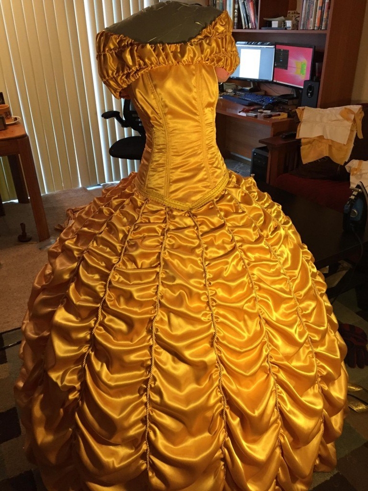 gaun Beauty and The Beast © 2017 Imgur gaun Beauty and The Beast © 2017 Imgur