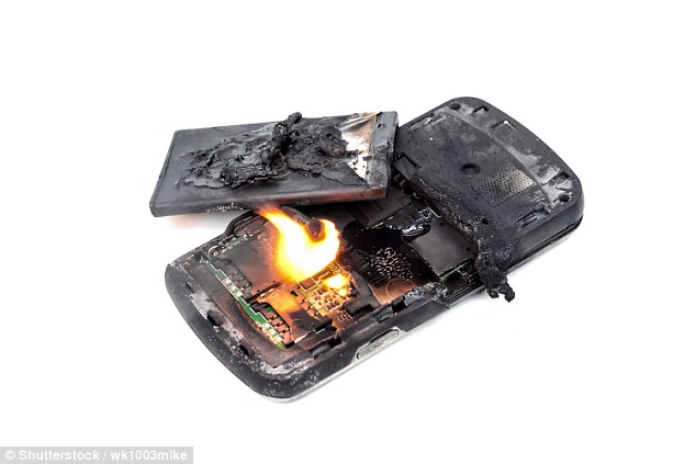 Banyak kasus HP meledak, ahli ciptakan baterai canggih anti-api