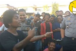 Stand up comedy ala anak jalanan ini bikin Kapolresta Medan ngakak