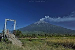 7 Gunung tertinggi di Pulau Sumatera ini cocok bagi pendaki 