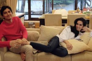 Jadi pengantin baru, ini 10 potret mesranya Lucky Hakim & Syahrini KW