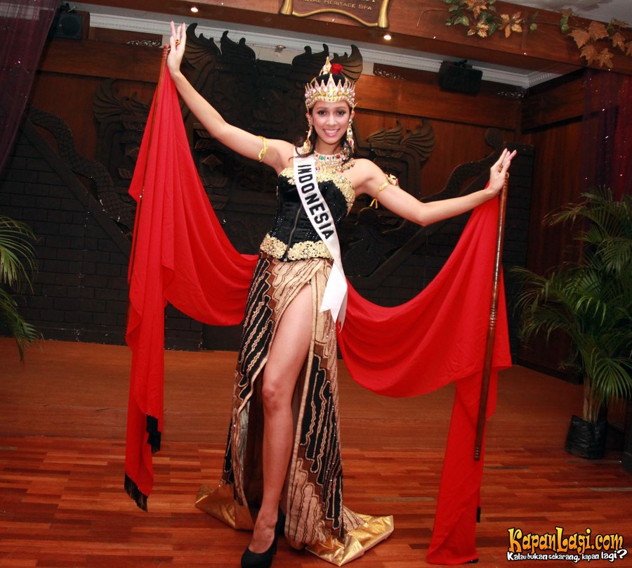 kostum nasional miss © 2017 brilio.net kostum nasional miss © 2017 brilio.net