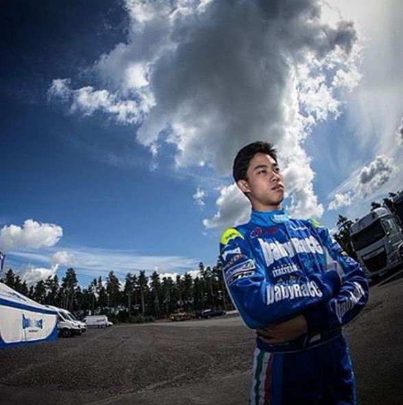 Presley Martono pebalap F4 © 2017 Instagram