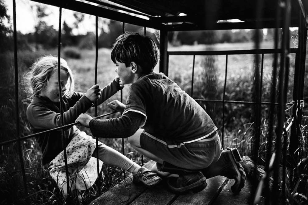 10 Foto hitam putih ini tunjukkan indahnya dunia anak tanpa gadget