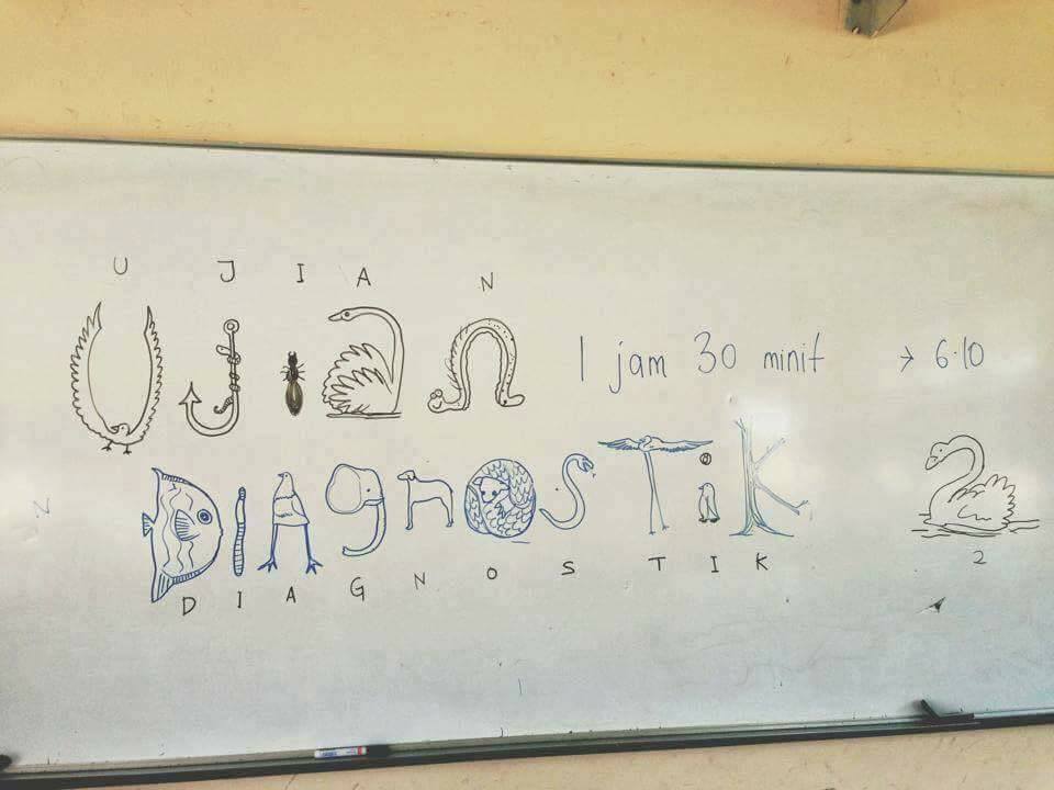 foto coretan guru di papan tulis © 2017 Facebook/@siakapkelipress