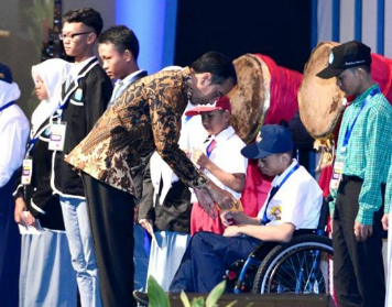 Perjuangan anak yatim mau sekolah yang diungkap Jokowi ini inspiratif