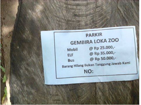 Mahalnya tarif parkir kebun binatang Gembira Loka, bikin melongo